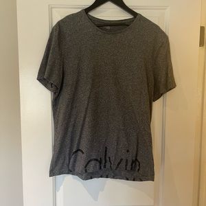 Calvin Klein Graphic tee size large